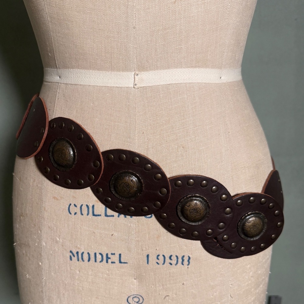 Garuglieri Italy Brown Leather Disc Belt Studded Floral Medallion Boho Festival
